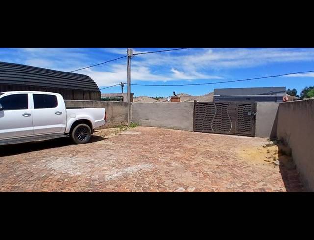 2 BEDROOM HOUSE FOR SALE IN RIVERLEA